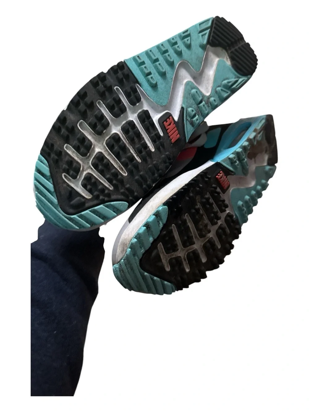 Nike Air Max 90  golf shoes vibrant pink and turquoise water resistant Size 4.5